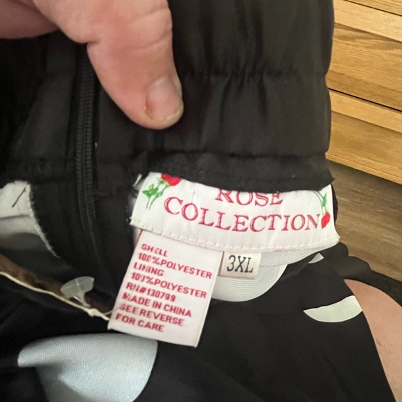 Polka Dots on outside peplum w/stripes on inside pencil skirt. B/W 3X NWT - Picture 3 of 7